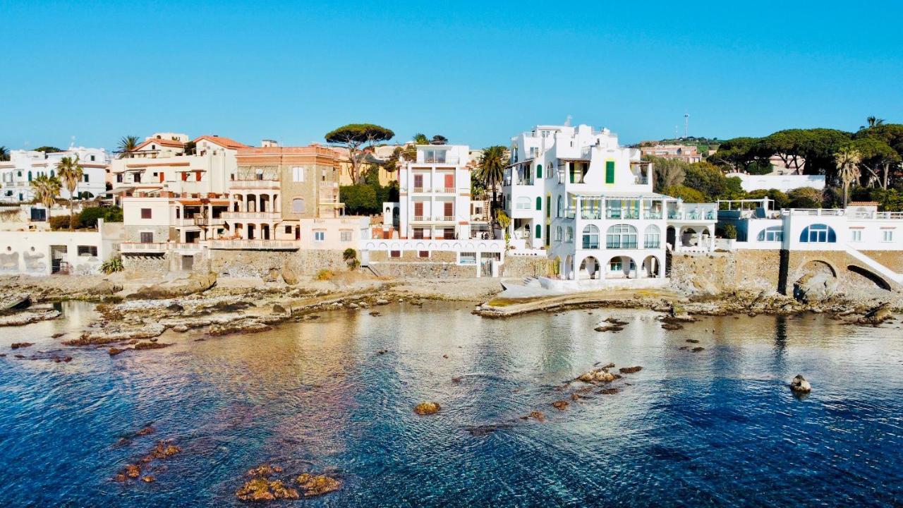 Be Your Home - Appartamento 4 Camere Sul Mare Scesa Al Mare Privata Санта Маринела Екстериор снимка