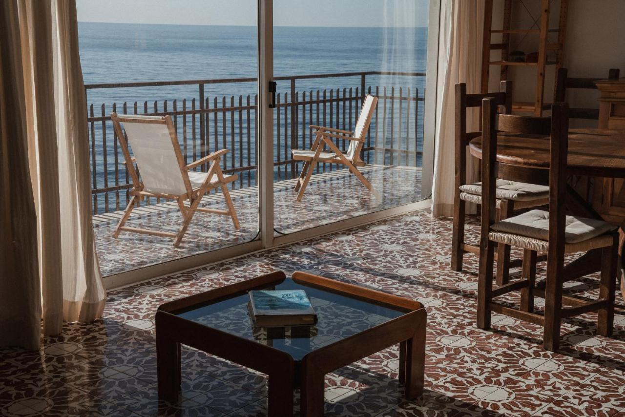 Be Your Home - Appartamento 4 Camere Sul Mare Scesa Al Mare Privata Санта Маринела Екстериор снимка