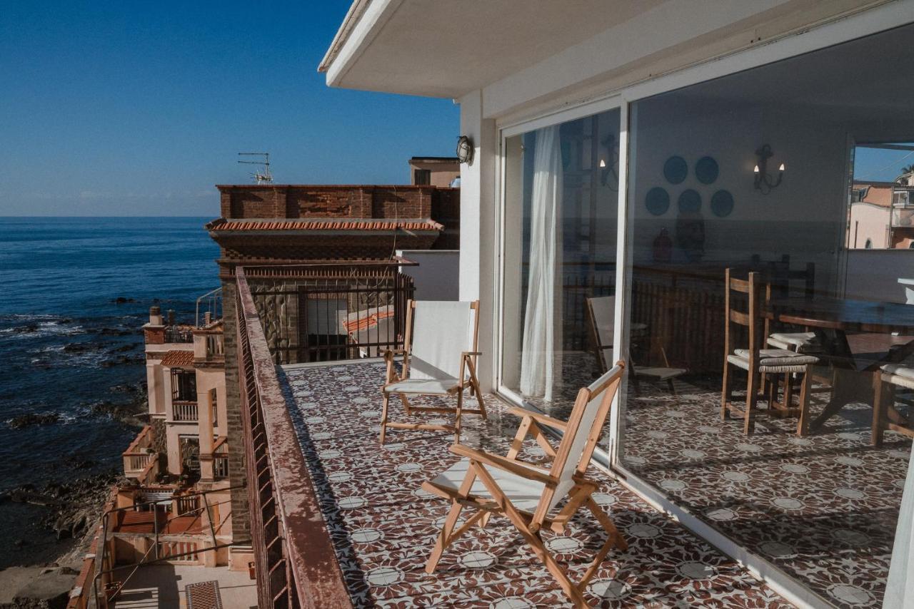 Be Your Home - Appartamento 4 Camere Sul Mare Scesa Al Mare Privata Санта Маринела Екстериор снимка