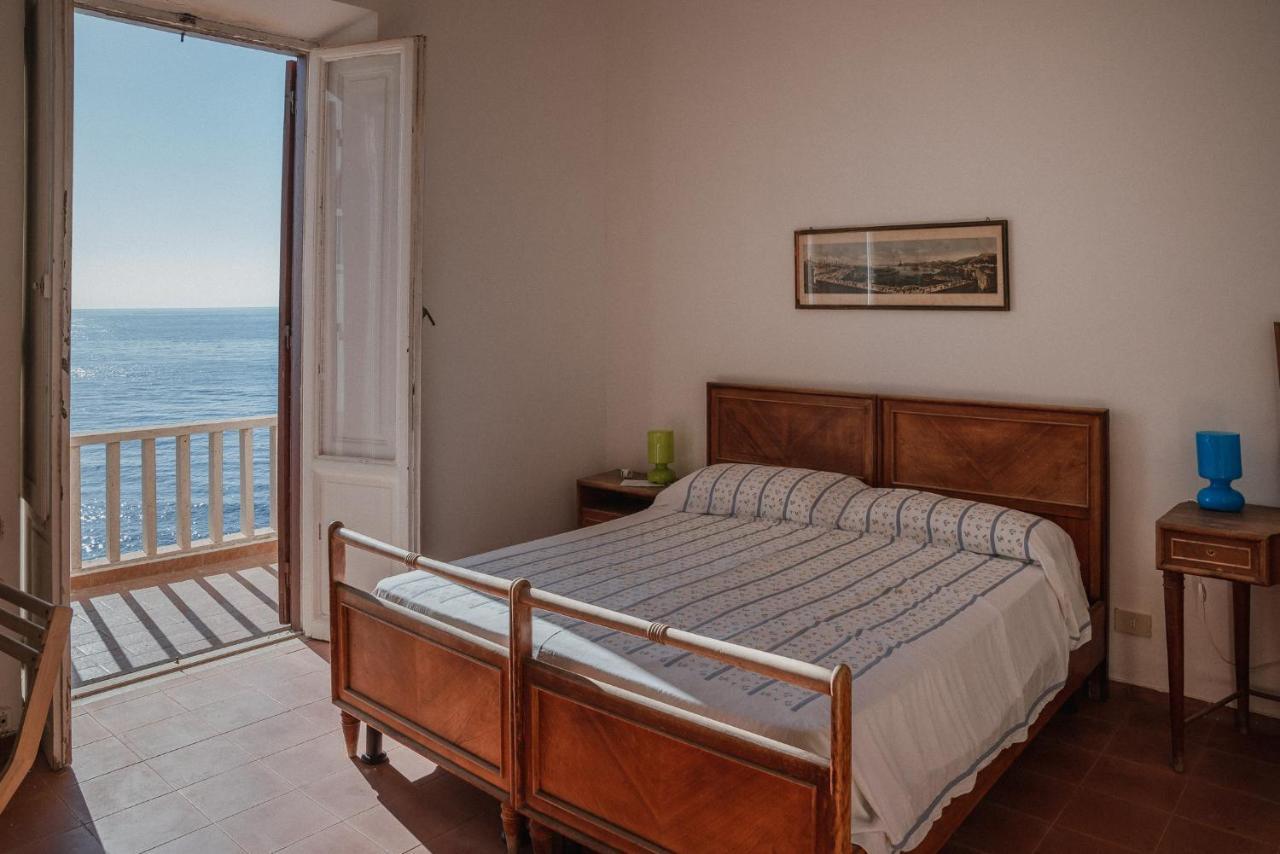 Be Your Home - Appartamento 4 Camere Sul Mare Scesa Al Mare Privata Санта Маринела Екстериор снимка