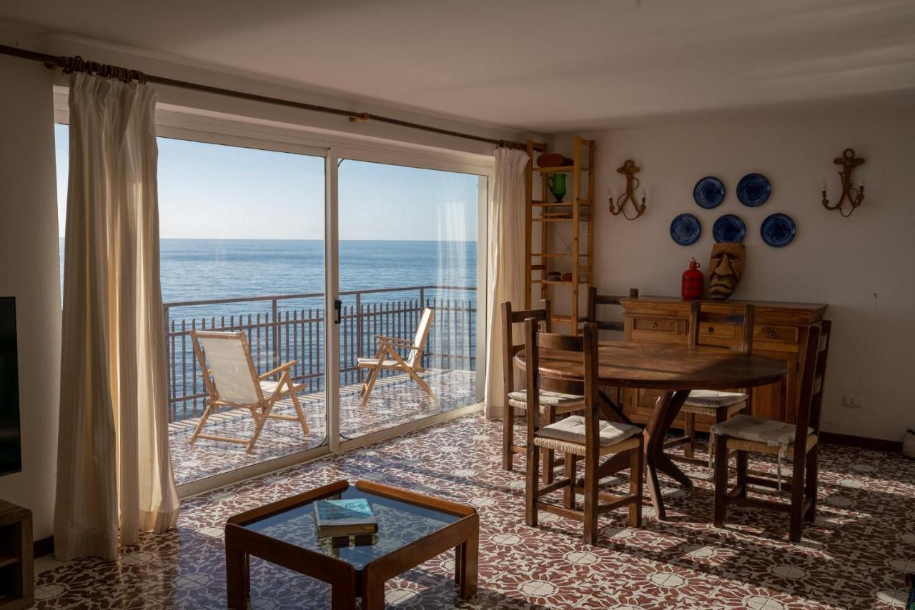 Be Your Home - Appartamento 4 Camere Sul Mare Scesa Al Mare Privata Санта Маринела Екстериор снимка
