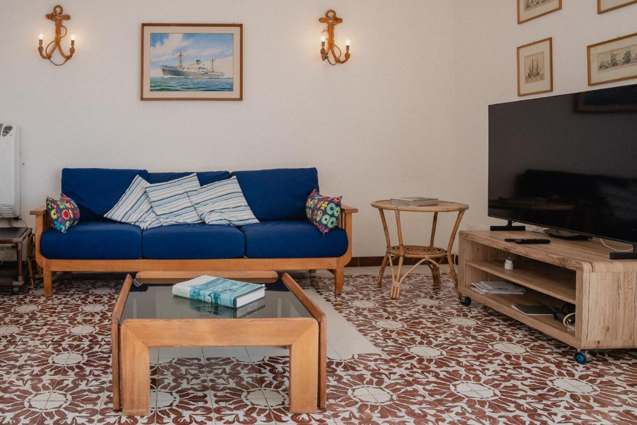 Be Your Home - Appartamento 4 Camere Sul Mare Scesa Al Mare Privata Санта Маринела Екстериор снимка