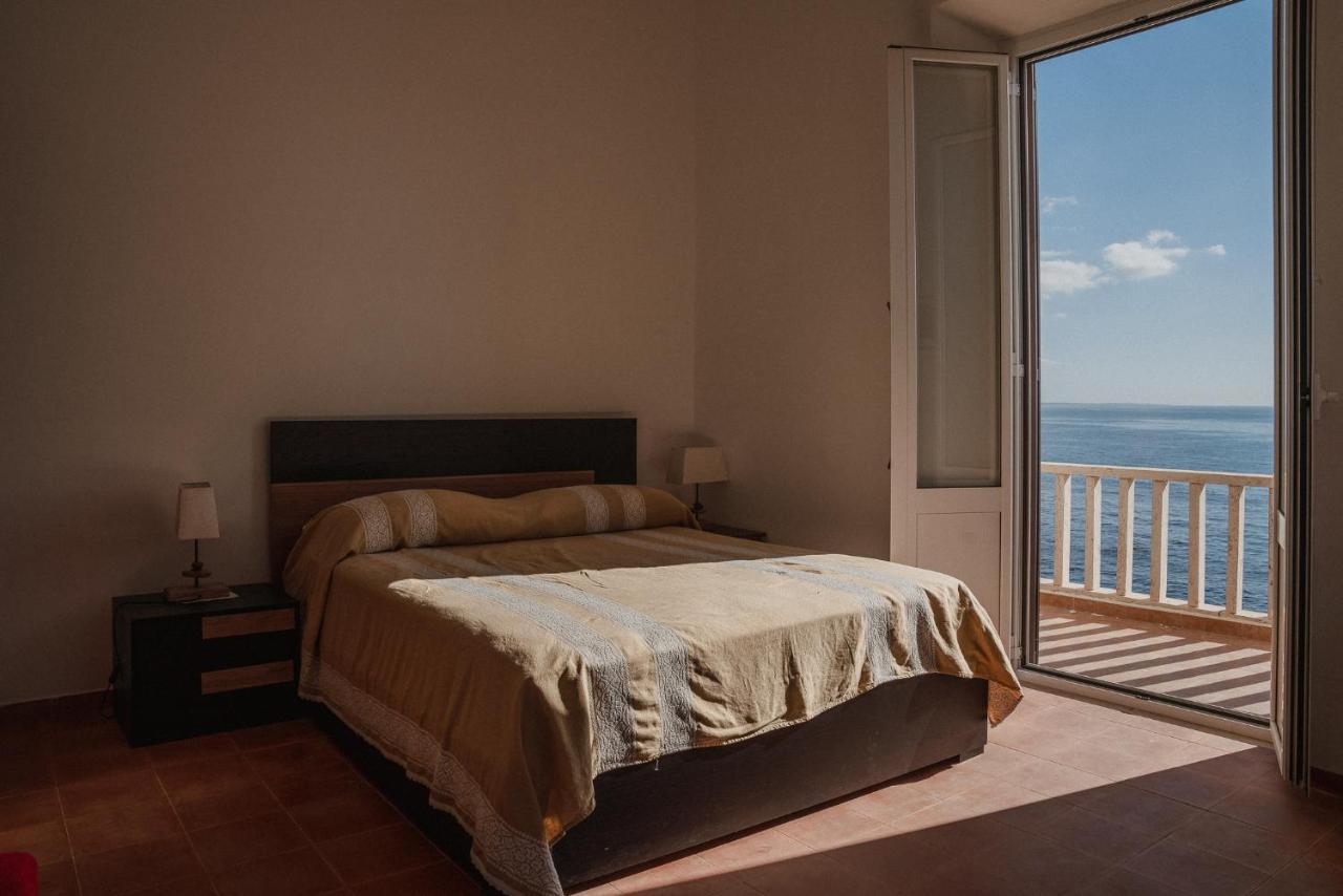 Be Your Home - Appartamento 4 Camere Sul Mare Scesa Al Mare Privata Санта Маринела Екстериор снимка